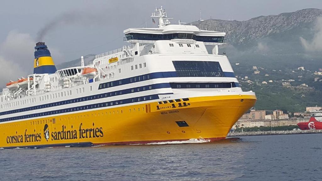 Cap Corse Uribellinu 2 Formule Petit Dejeuner Santa-Maria-di-Lota Zewnętrze zdjęcie